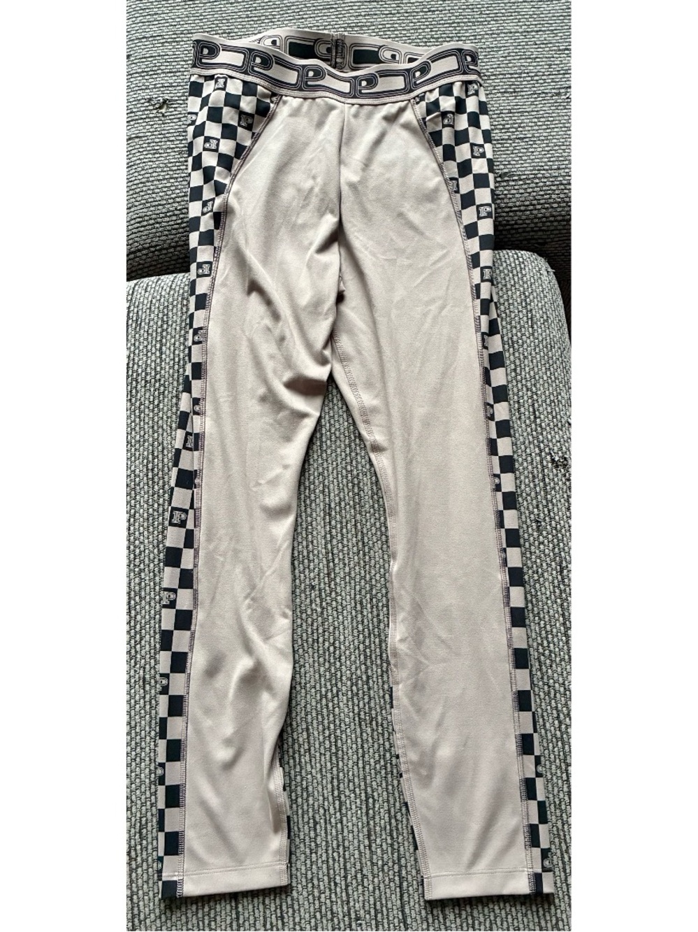 NWT $49.95 Victoria’s Secret PINK Gray/Black Leggings, Sz XL